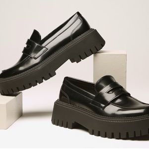 Like New Crown Vintage Lug Sole Loafers